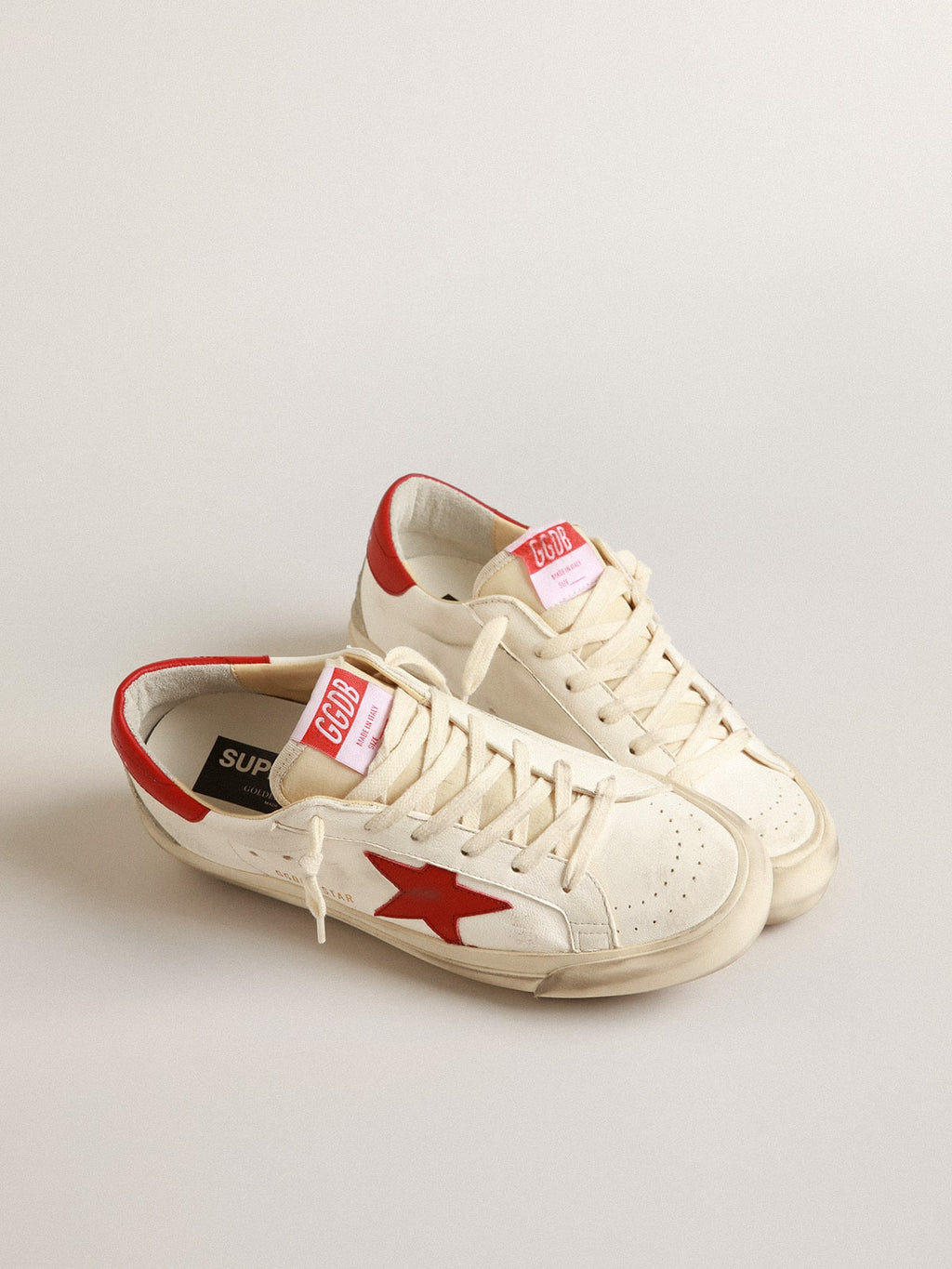 Super-Star LTD de hombre en piel de napa con estrella y talonera rojas