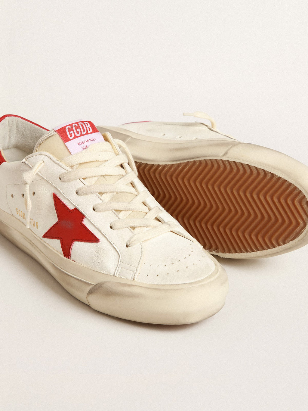 Super-Star LTD de hombre en piel de napa con estrella y talonera rojas